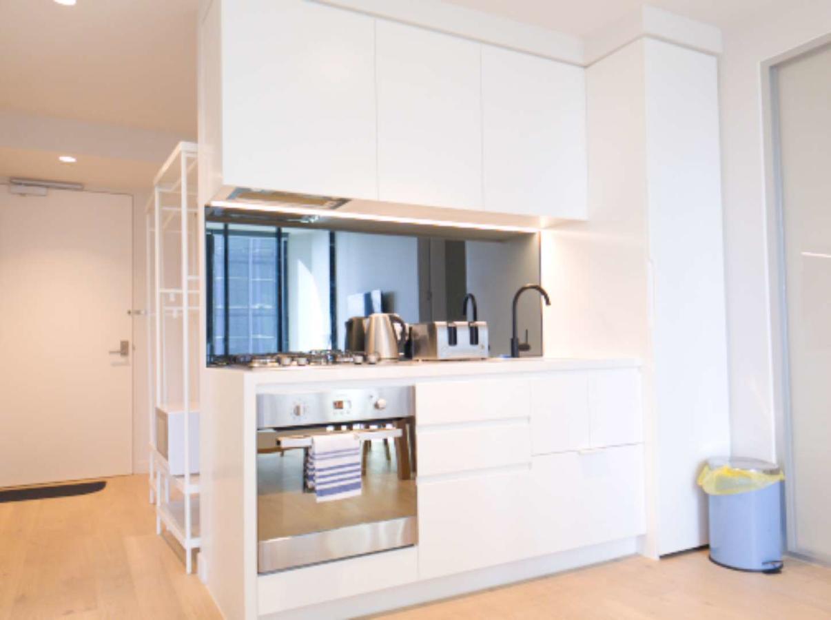 Light Tower Apartment Melbourne City Exterior foto